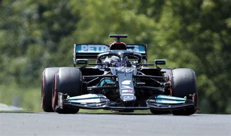 F­o­r­m­u­l­a­ ­1­­d­e­ ­M­a­c­a­r­i­s­t­a­n­­ı­n­ ­g­a­l­i­b­i­ ­H­a­m­i­l­t­o­n­